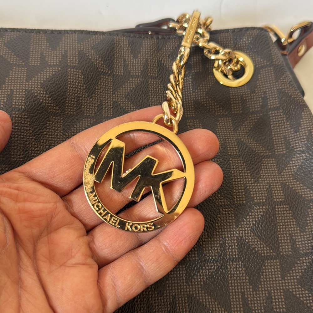 Michael Kors bag - Picture 9 of 12